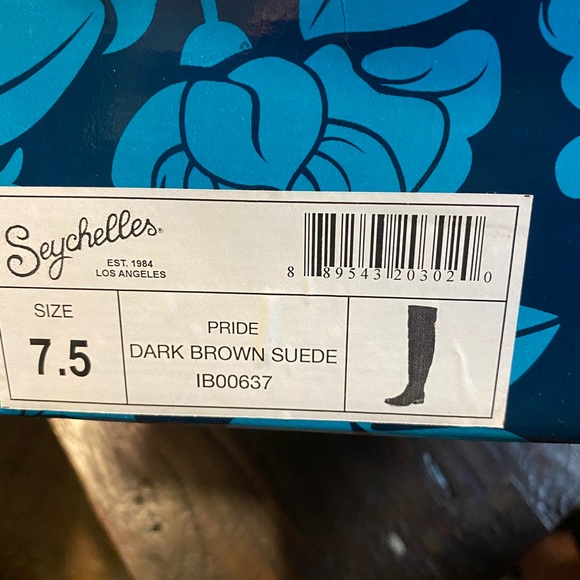 Over the knee Suede Boots - Picture 7 of 8